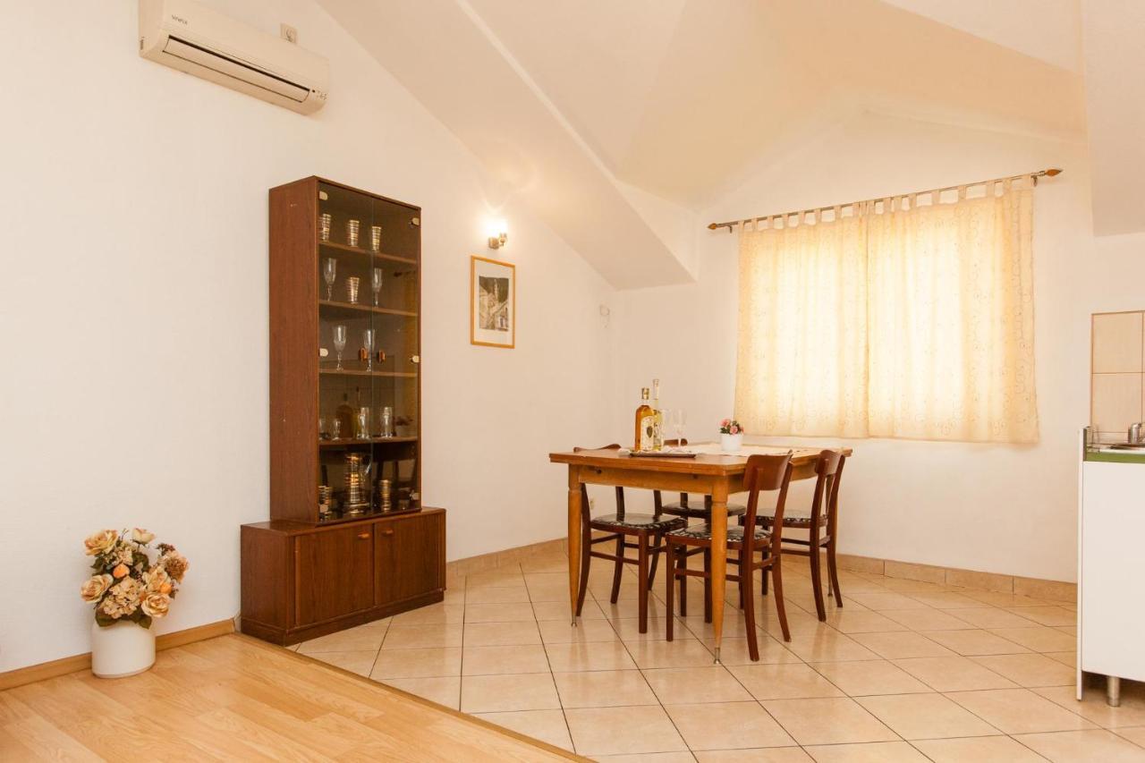 Holiday Home Beata Trogir Bagian luar foto